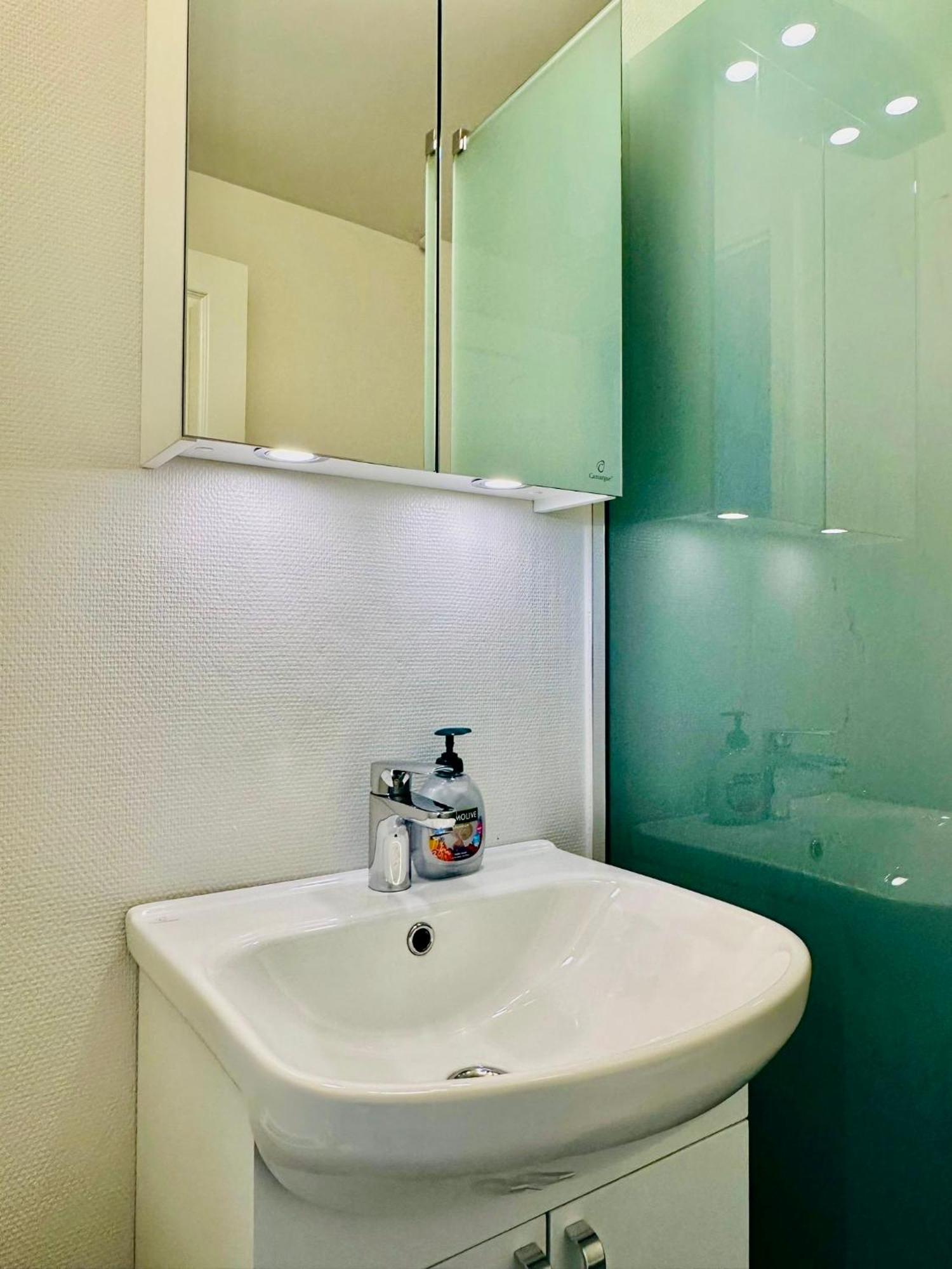 5 Minute Walk To Lego House - 50M2 Cozy Apartment- D Unit Billund Rom bilde